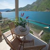 images/rooms/Comfort-One-Bed-Sea/apartments-kotor-tivat01.jpg